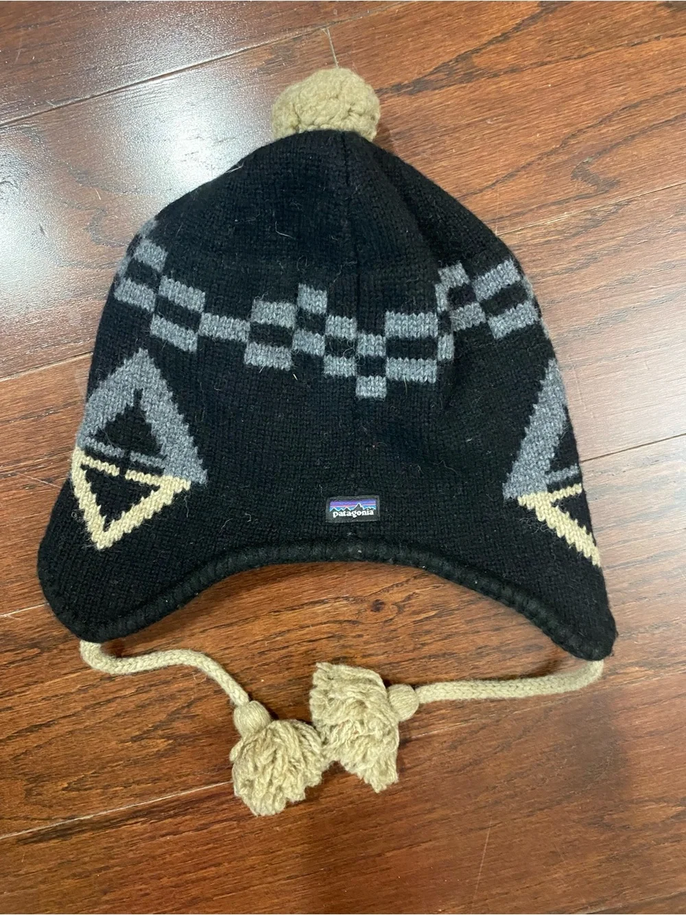 Patagonia Beanie Winter Hat Kids Large Wool Knit Fleece Lined Tassel Multi-Color